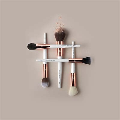 The Guide to Choosing the Right Makeup Brushes for Your Beauty Routine