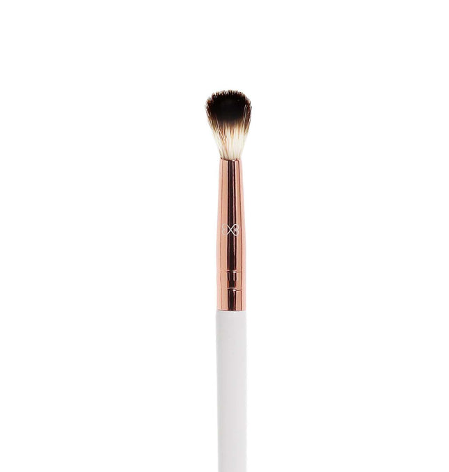 Small Fluffy Blending Brush B420 - Boujee Beauty