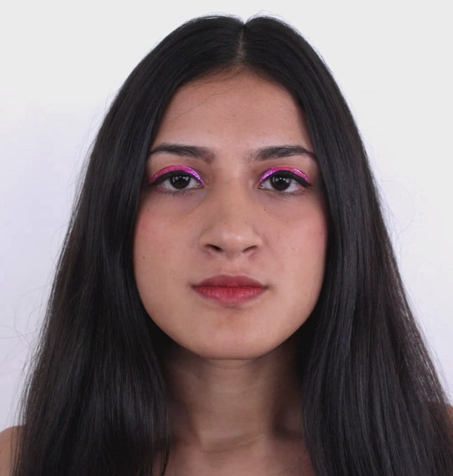 Boujee_Beauty_Multichrome_Eyeliner_Roses