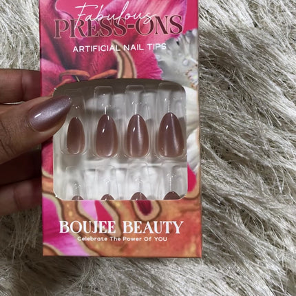 Boujee Beauty Press-on Nails Cat Eye