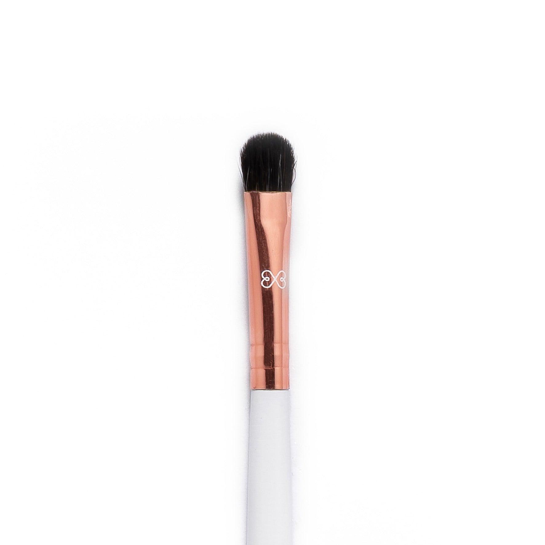 Flat Base Small Blending Brush - Boujee Beauty